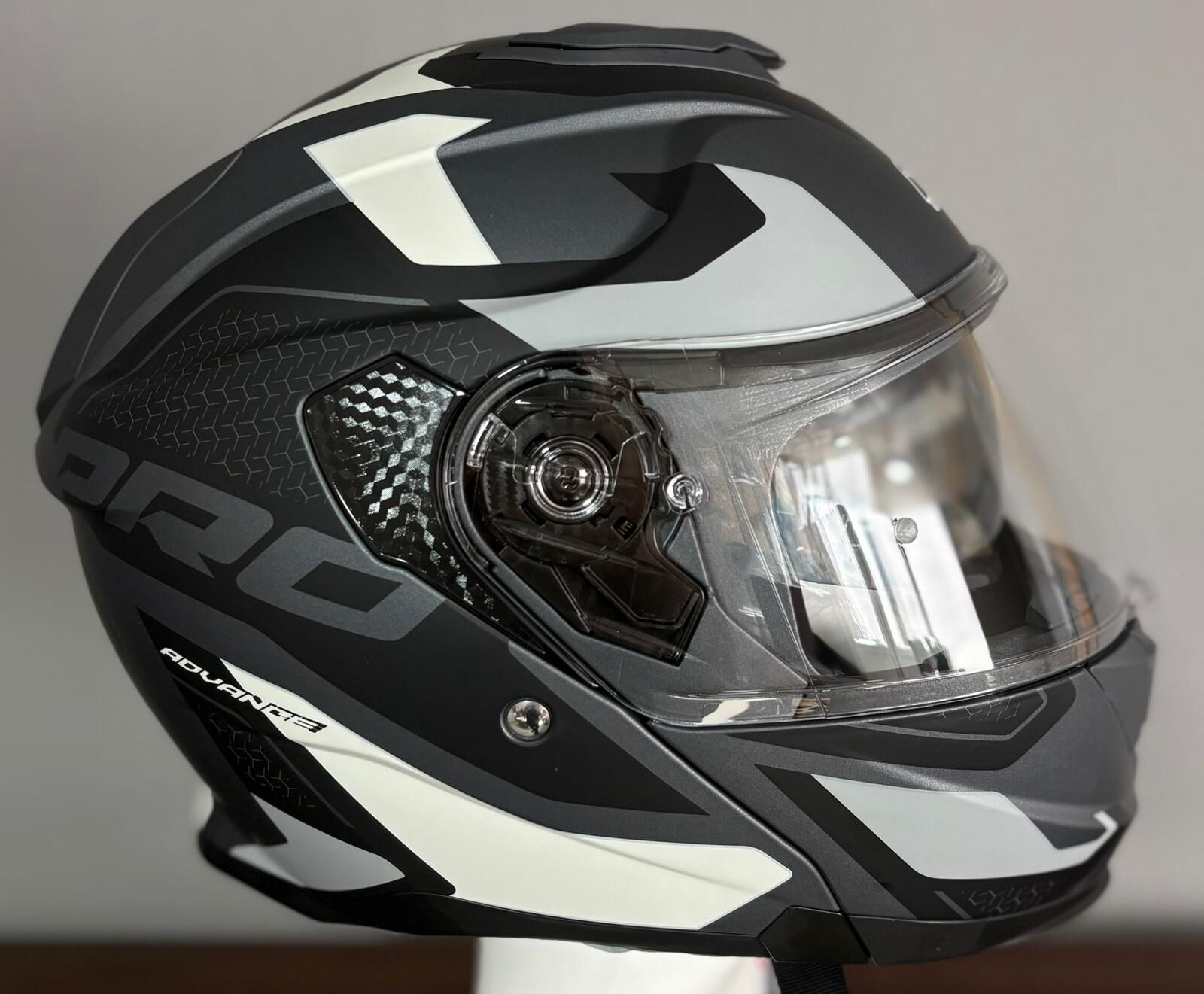 FF 935 PRO MAT GREY STİCKER3 KASK