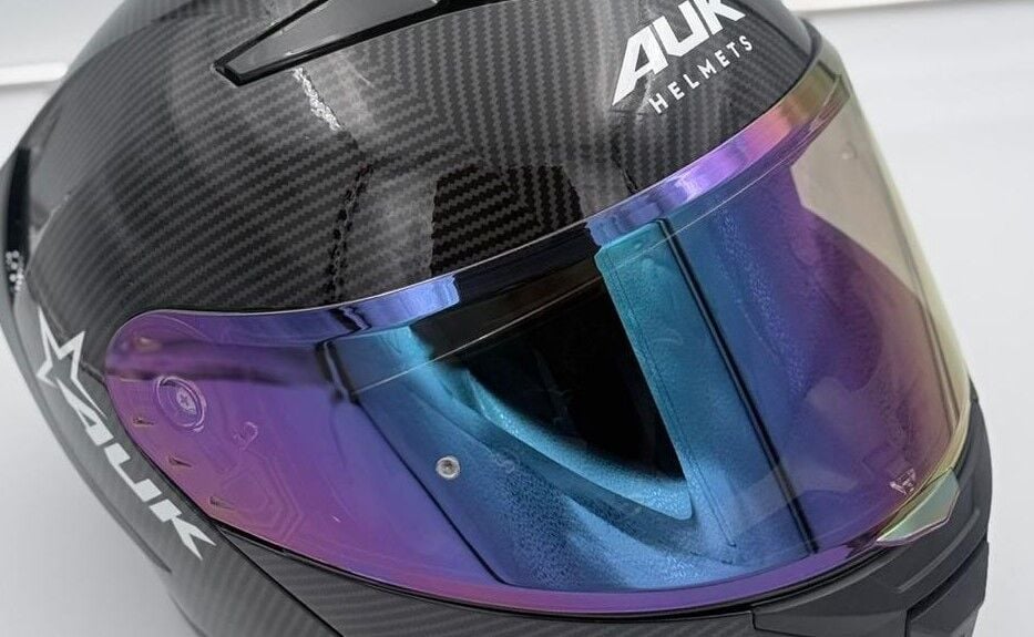 AUK01 KASK CAMI