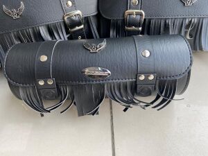 DERİ SOSİS ÇANTA SİYAH